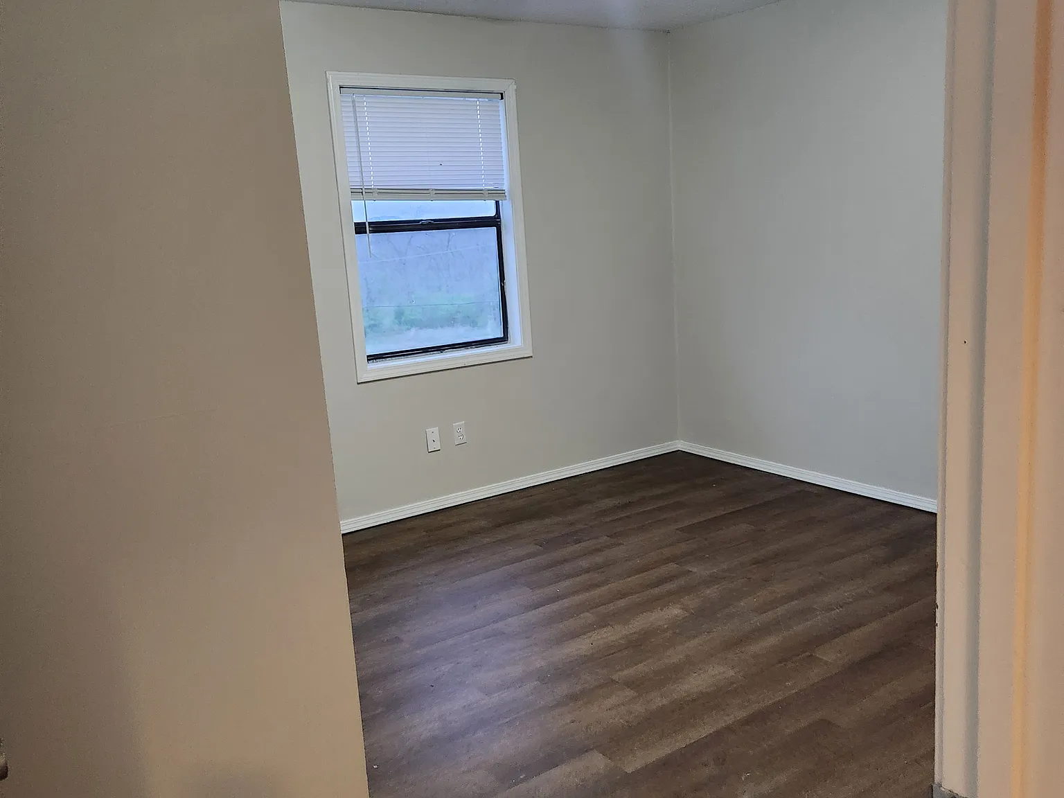 2 bed, $870 — Photo 3