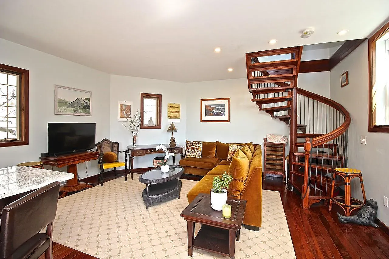 1 bed, 935 sqft, $3,000 — Photo 3
