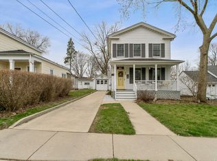 315 Ford St, Geneva, IL 60134