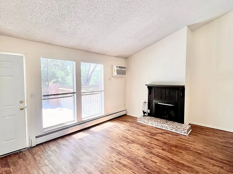 2897 Greenland Drive — Photo 4