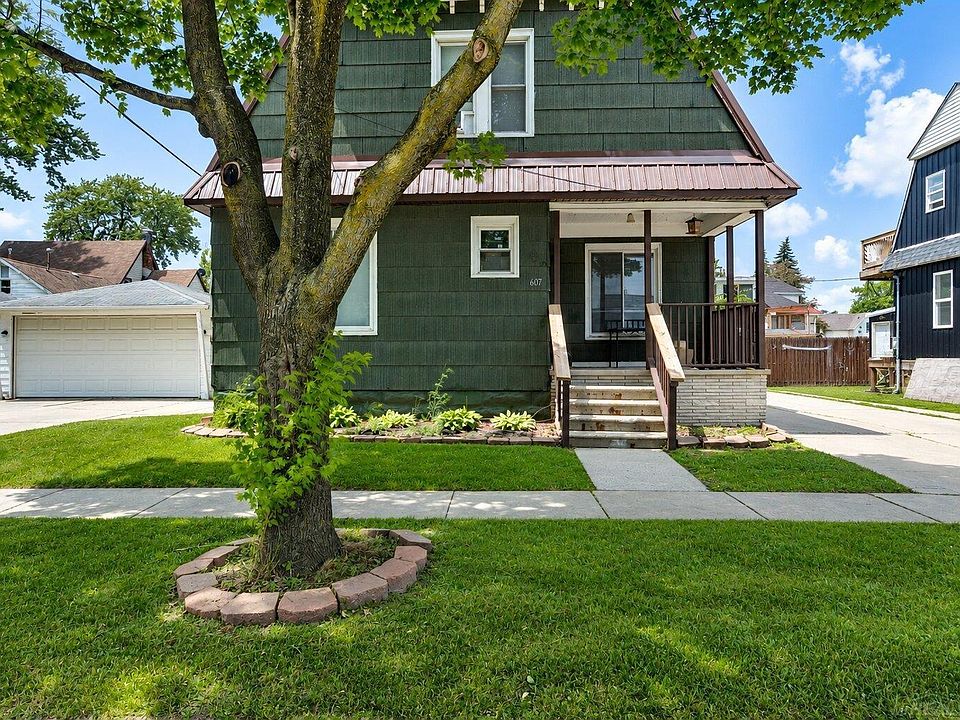 2nd image of 607 11th St