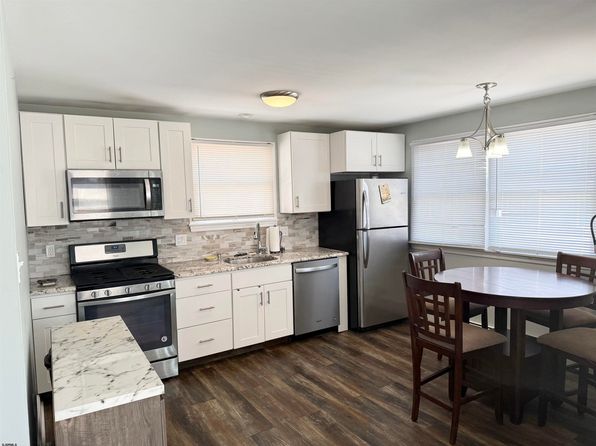 225 West Ave APT 2