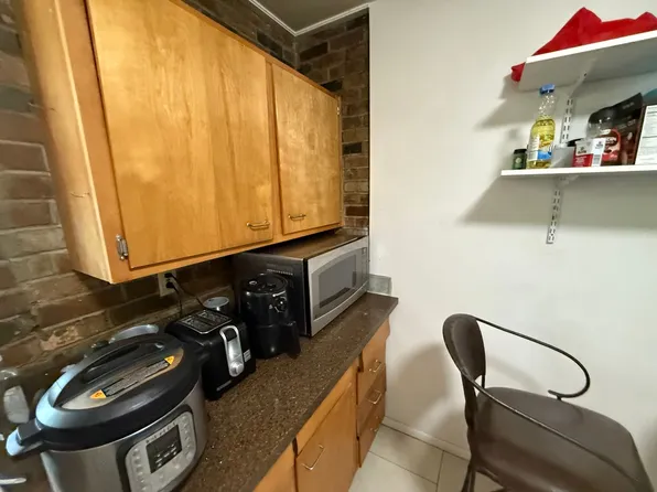 Amazing Deal ! Large modern-style furnished private guy room in avenues !, 757 E 2nd Ave, Salt Lake City, UT 84103