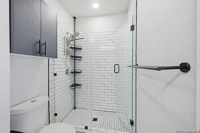 344 Claremont Ave — Photo 30