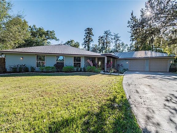 3rd image of 918 Woodgate Dr