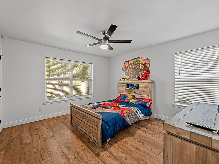 9806 Parkford Dr — Photo 17