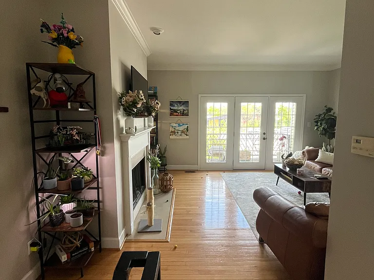 733 W High St — Photo 7
