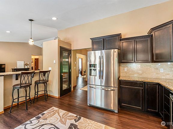 5th image of 1831 Ginger Place E