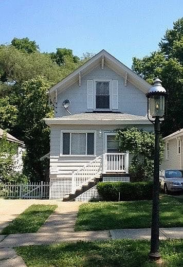 1st image of 3910 Oakpark Pl