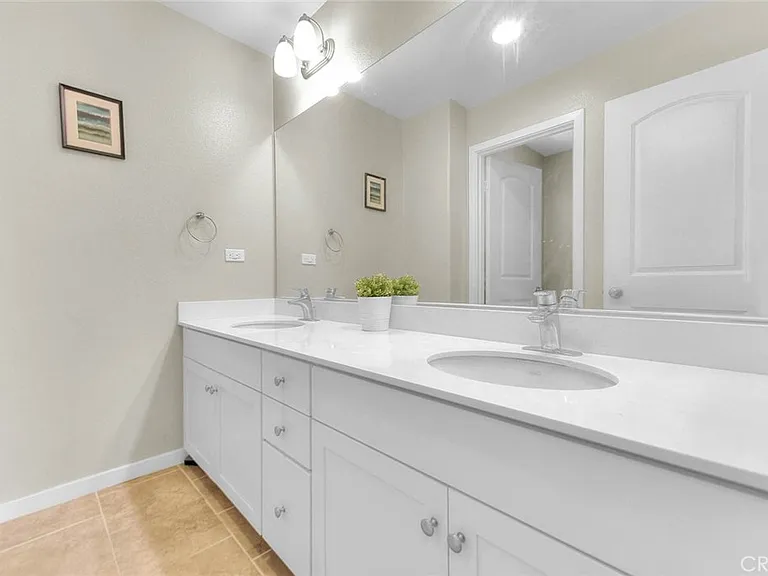 8836 Banyan — Photo 25