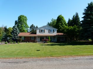 4484 Morgan Rd, Orion, MI 48359