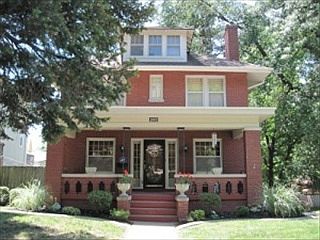 1st image of 2502 Felix St