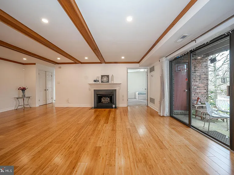 504 Mountainview Dr — Photo 12