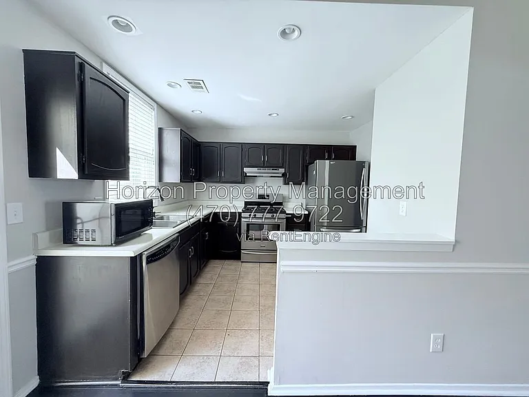 3924 Hancock Cir — Photo 8