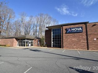635 Coliseum Dr, Winston Salem, NC 27106