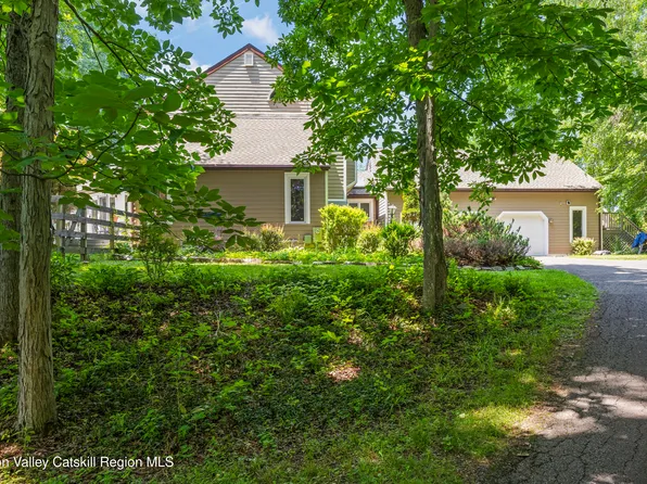 300 Old Saw Mill Road, Germantown, NY 12526