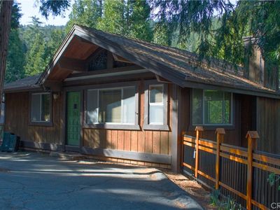 744 Bergschrund Dr, Crestline, CA, 92325