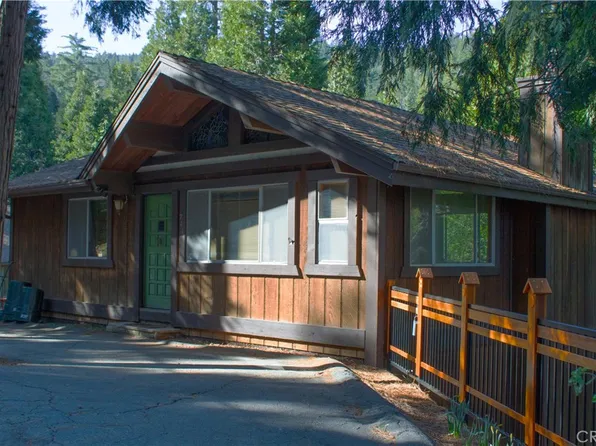 744 Bergschrund Dr, Crestline, CA 92325