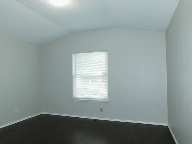 1648 Crown Point Dr — Photo 21