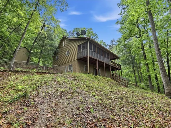 15 Mississippi Ln, Tiger, GA 30576