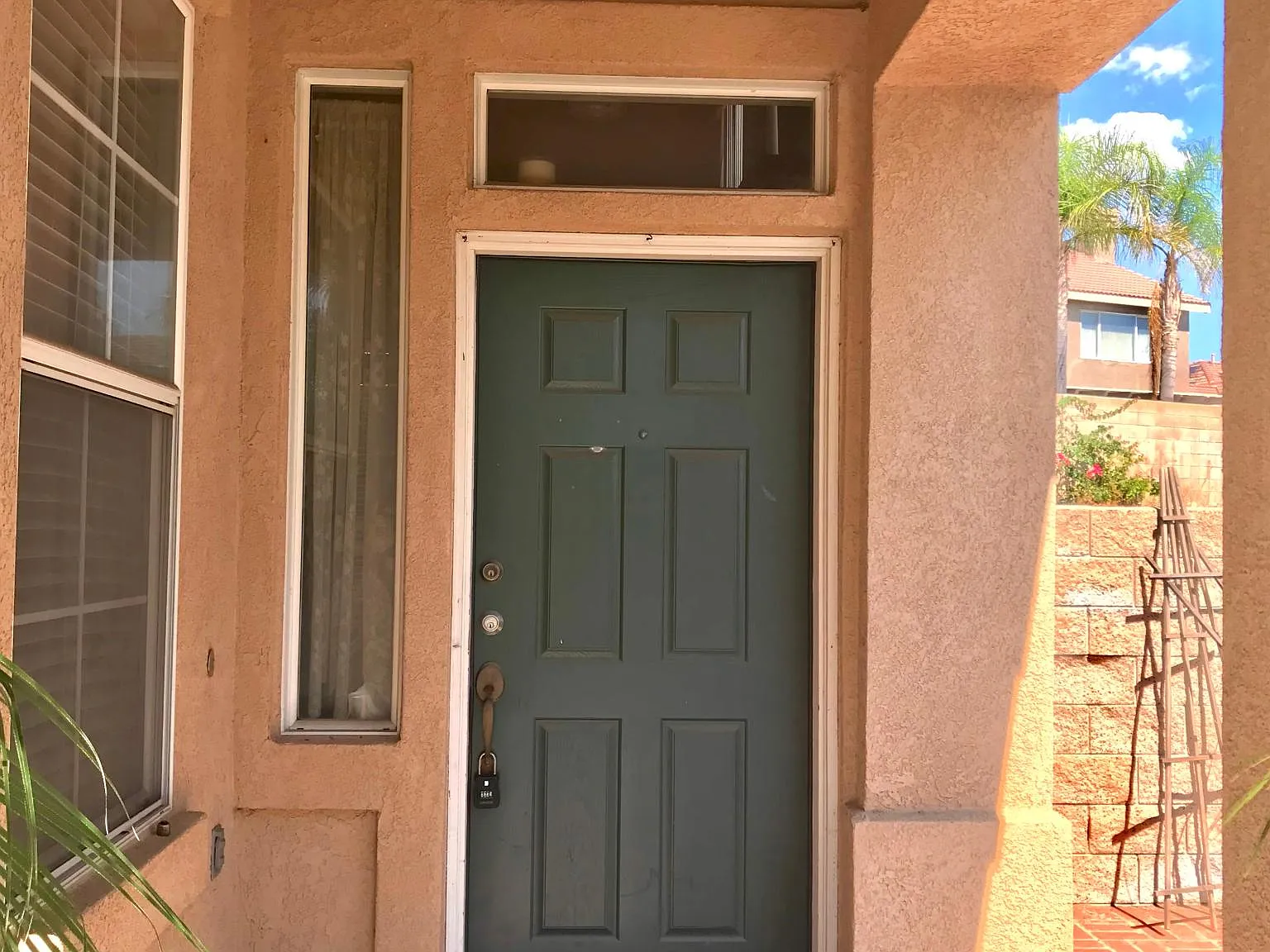 4 bed, 2328 sqft, $3,680 — Photo 2