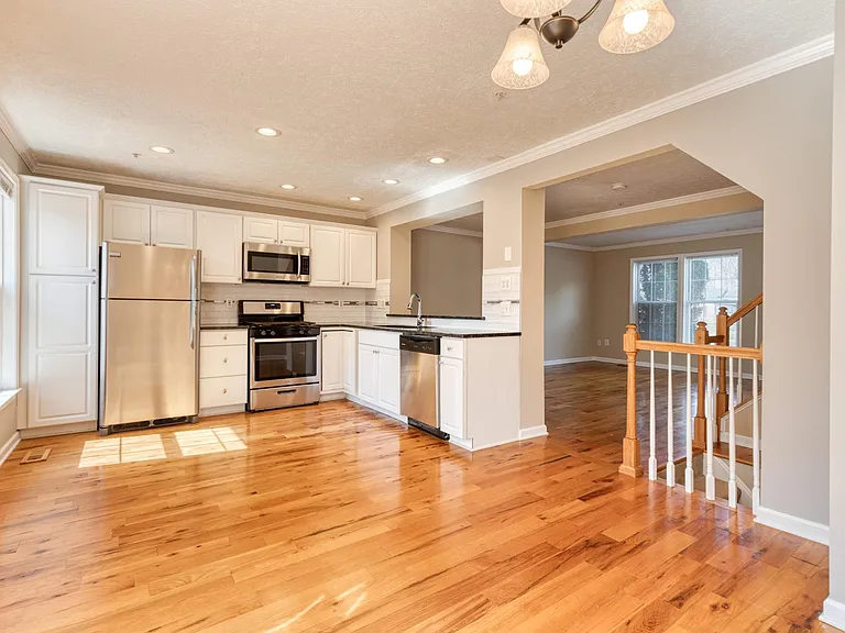 490 Crestridge Way — Photo 11