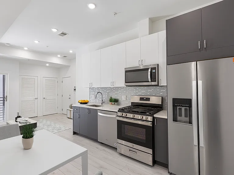 1202 Longfellow St NW #3 — Photo 2