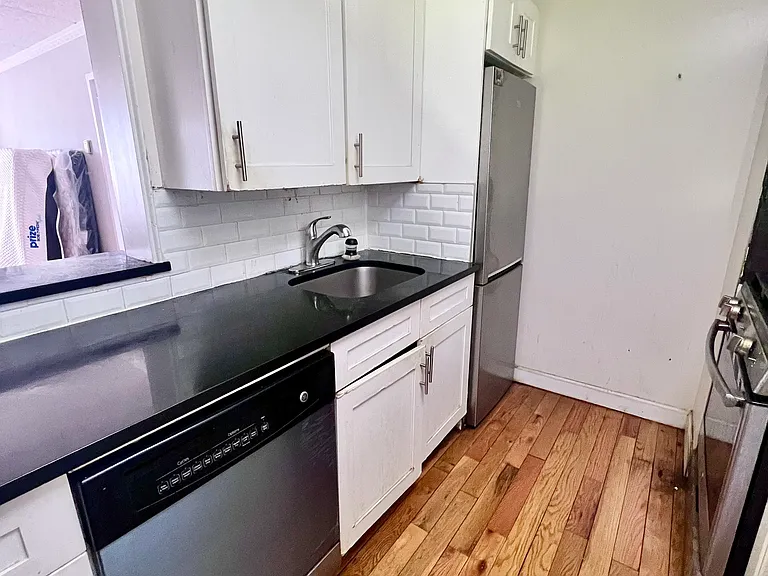 13702 Northern Blvd #8G — Photo 16