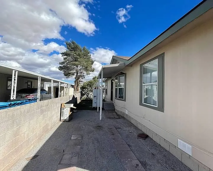 3560 Estes Park Dr — Photo 2
