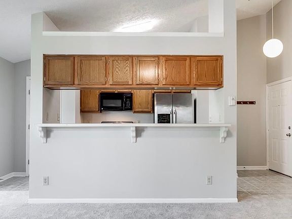 5th image of 10207 Wolfe Manor Ct #12