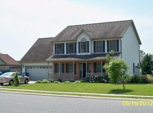 18 Hickory Ln, Littlestown, PA 17340