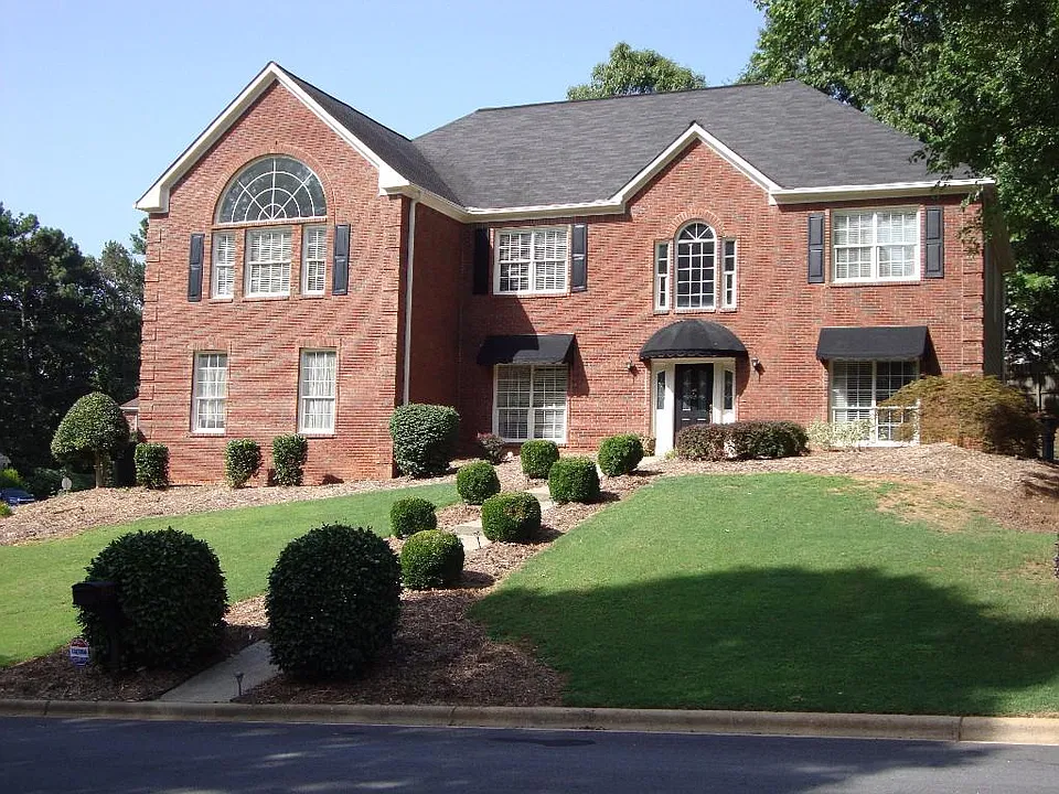 2330 Evergreen Ln