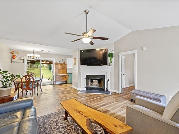 5th image of 908 Watts Hill Rd