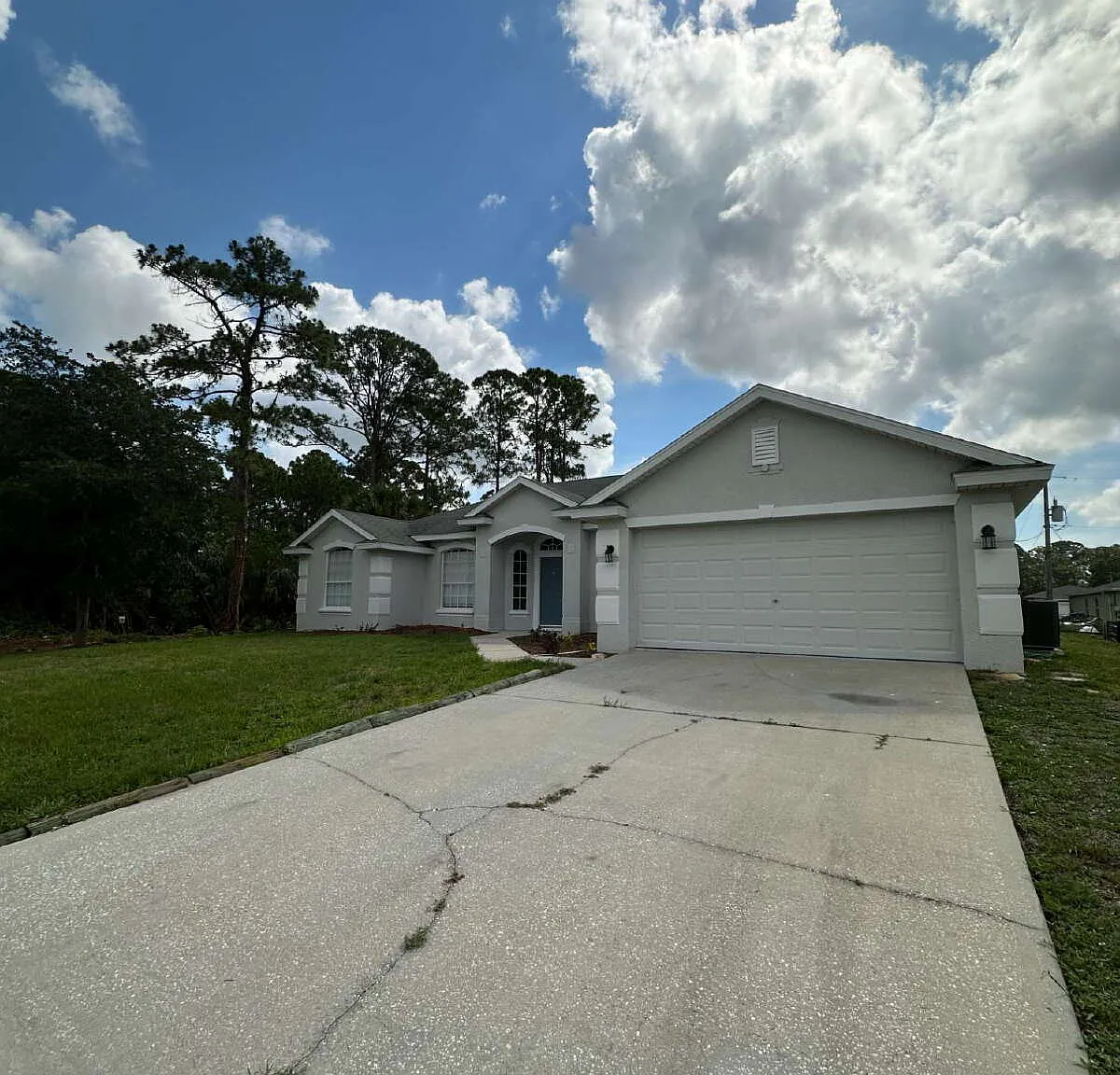 3 bed, 2.0 bath, 1780 sqft, $2,000 — Photo 1