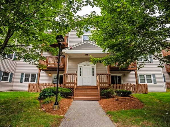 369 Aiken Ave APT 13, Lowell, MA 01850