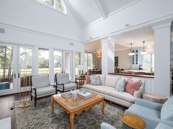 3rd image of 573 Whimbrel Rd