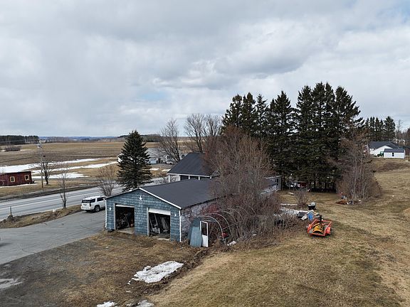 5th image of 145 Caribou Road