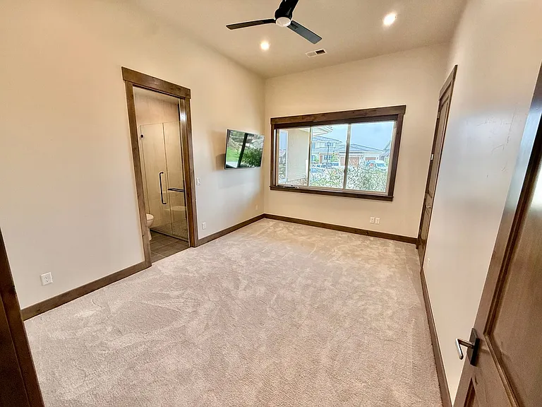 2387 Harding Park Ct — Photo 6