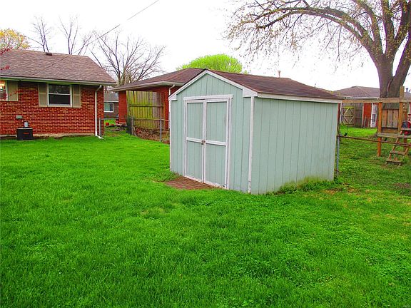 4th image of 9 Lakeview Dr