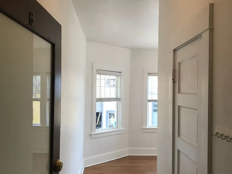 2129 SE 10th Ave — Photo 7