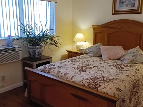 5th image of 3701 Tyler St APT 211