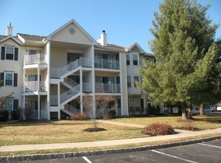 38 Amethyst Way #1013, Franklin Park, NJ 08823