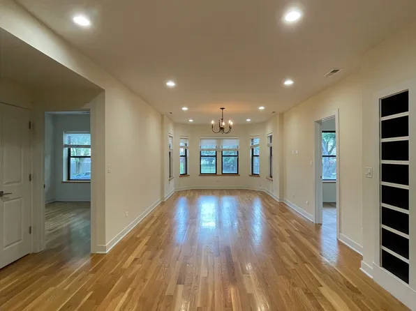 6225 N Hermitage Ave APT 2W, Chicago, IL 60660