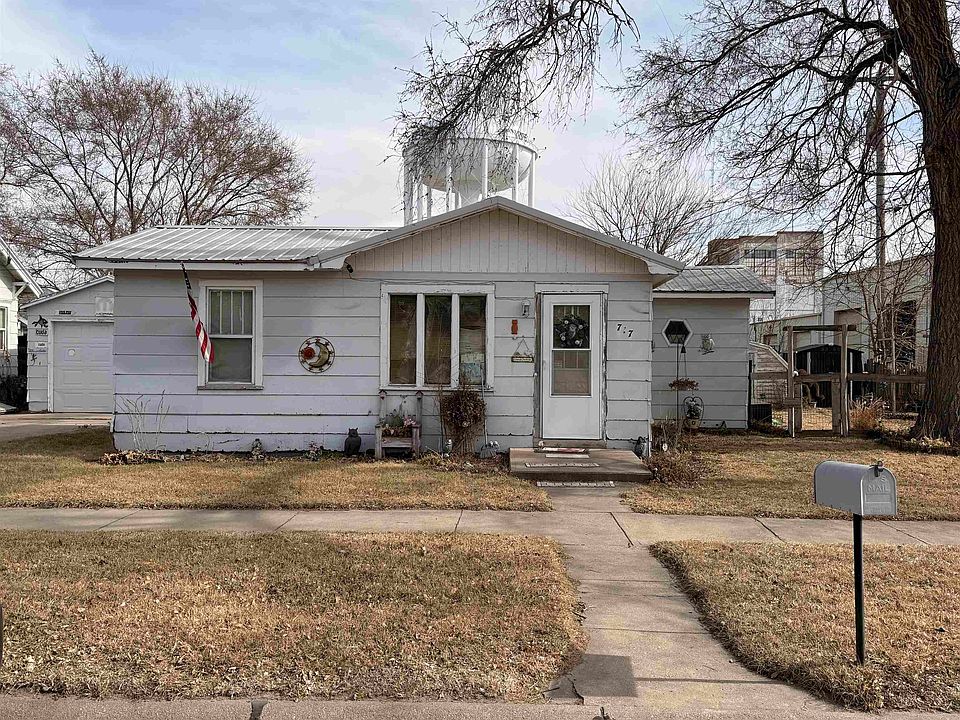 1st image of 717 N DEWEY STREET