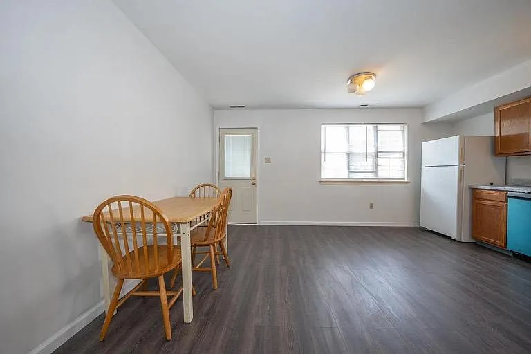 Dining area in eat-in kitchen