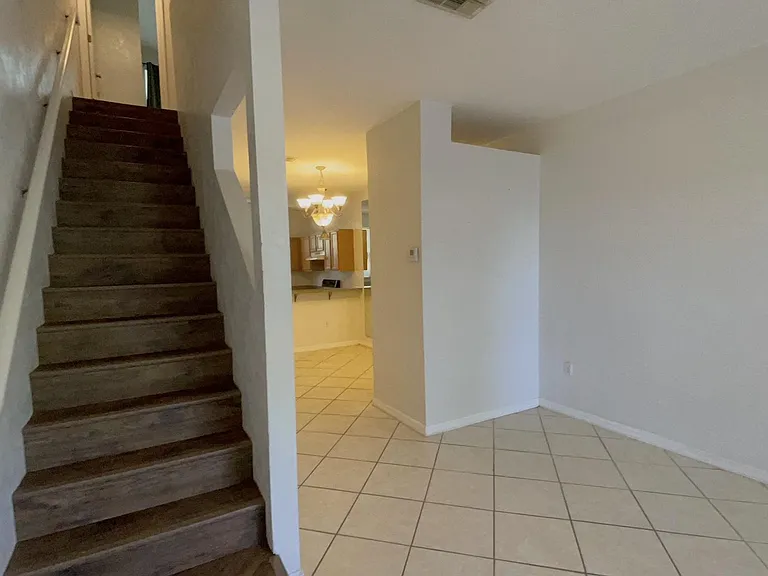 3584 SW 30th Way #125 — Photo 4
