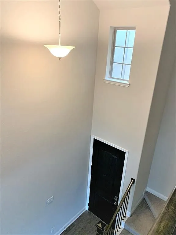 3 bed, 2.5 bath, 1866 sqft, $2,800 — Photo 2