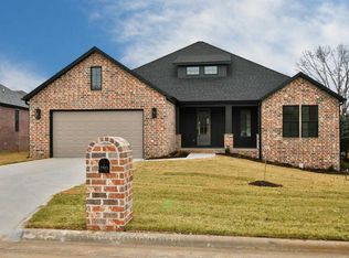 3905 N Sheedy Ave, Springfield, MO 65803