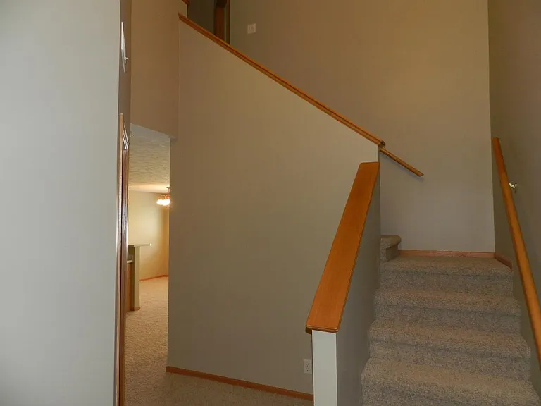 6926 Naples Dr — Photo 18