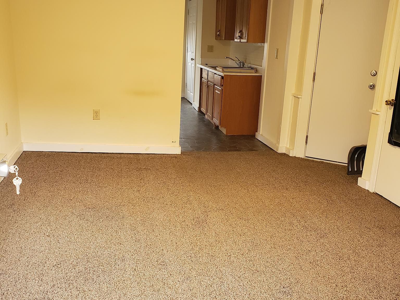 464 Pleasant St 8, Willimantic, CT 06226 Zillow